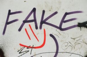 AI深层保护或互联网上的自由威胁?
